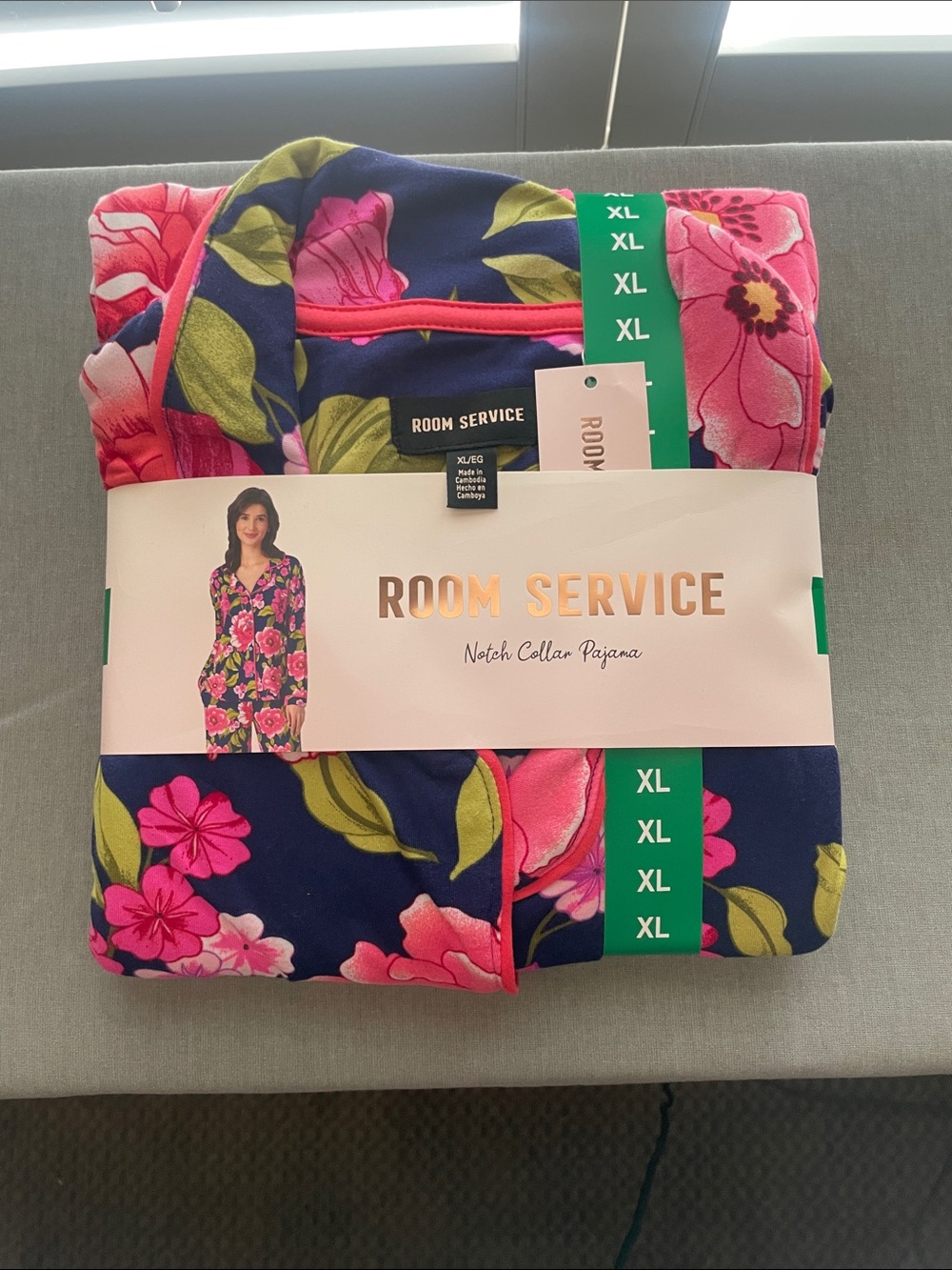 Room Service Women's Navy Pink Floral Notch Collar Pajama Set - XL